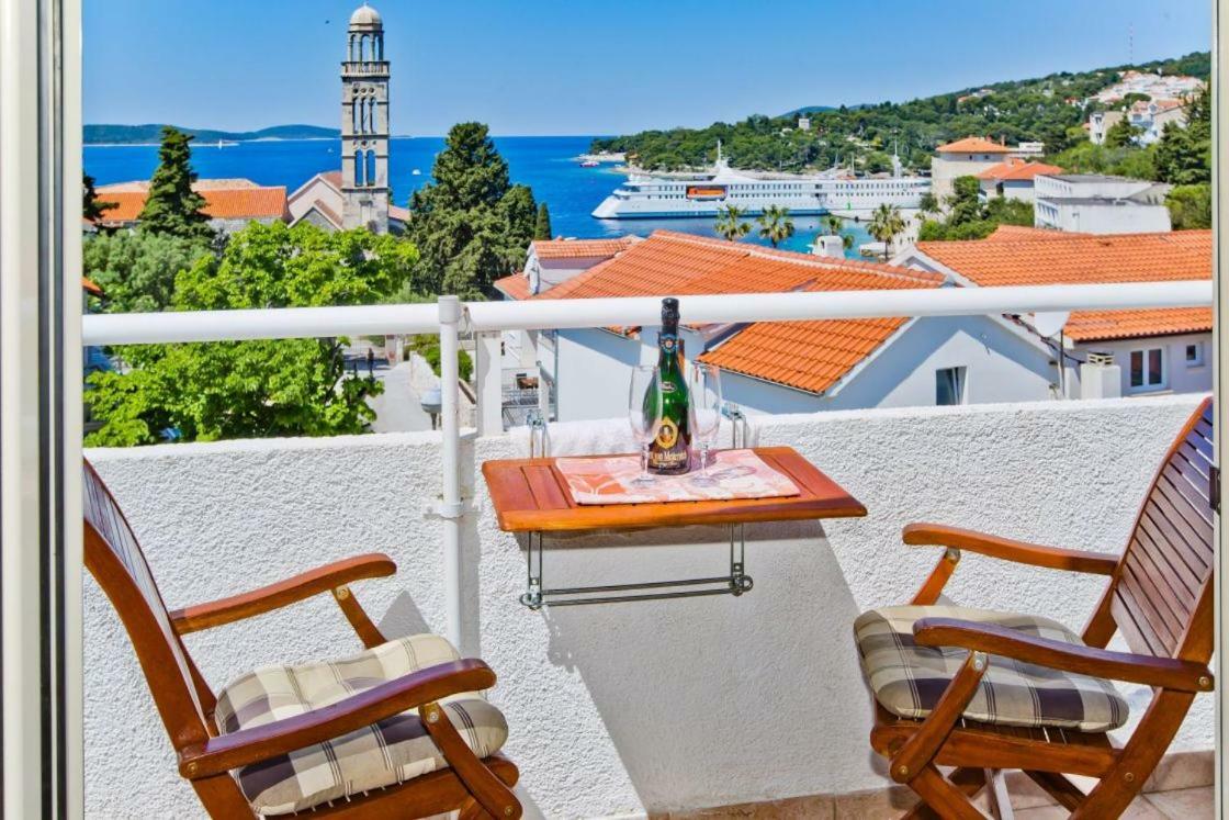 Apartments Jacky Hvar Town Exteriör bild
